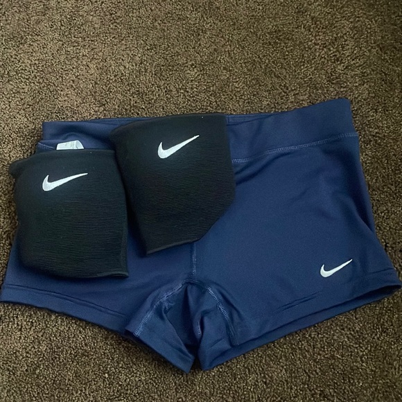 Volleyball set - Picture 1 of 2